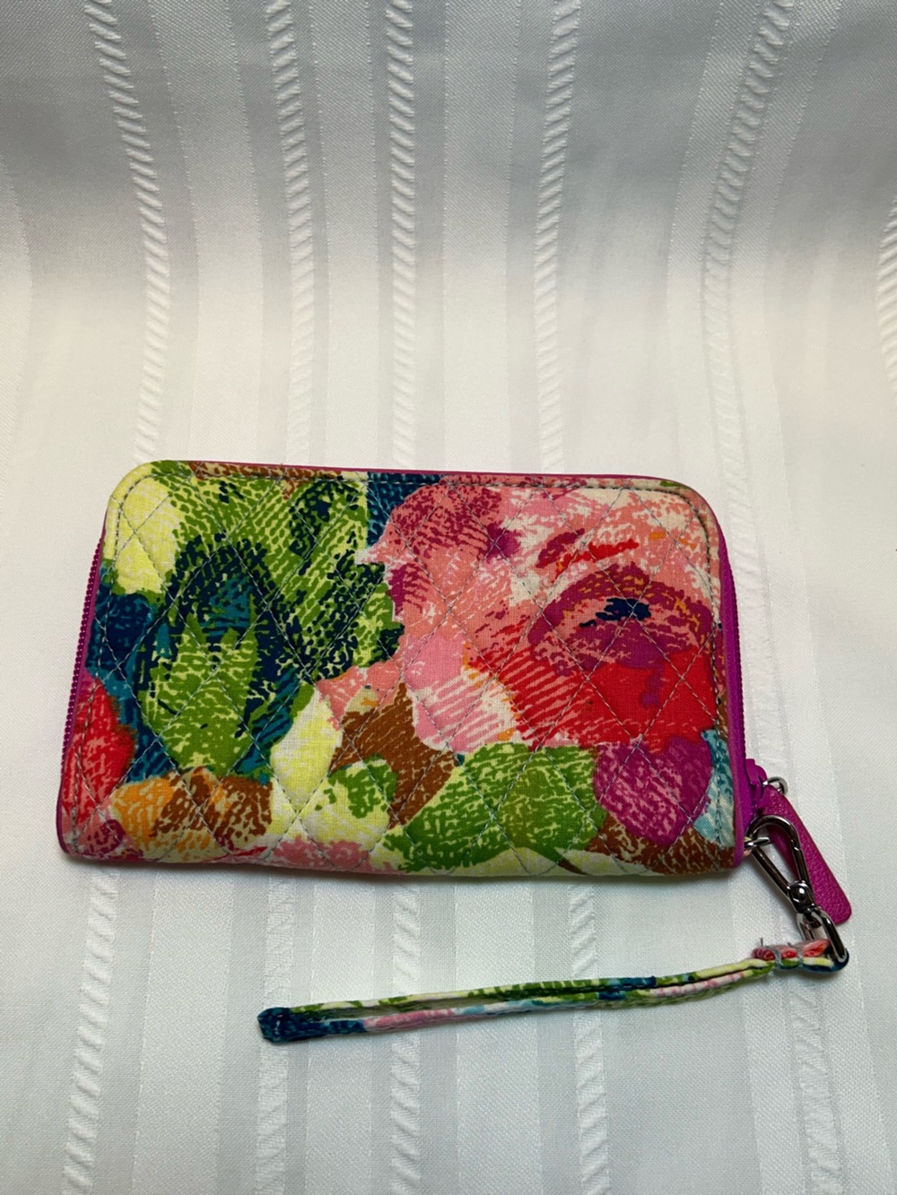 NWOT Vera Bradley Grab N Go Wristlet Wallet Superbloom Floral RFID Pink Blue
